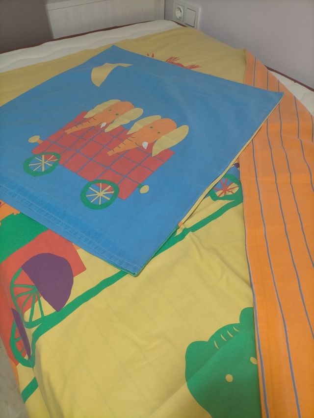 Funda nórdica infantil de Zofia Rostad. Animalitos