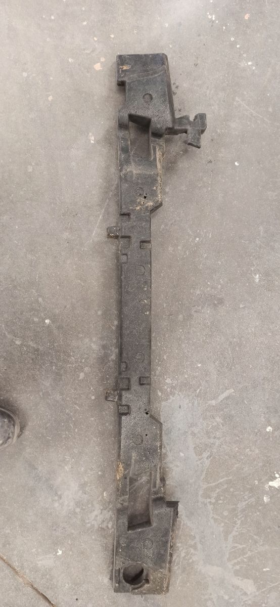 absorbegolpe de paragolpes delantero Audi A6 2013