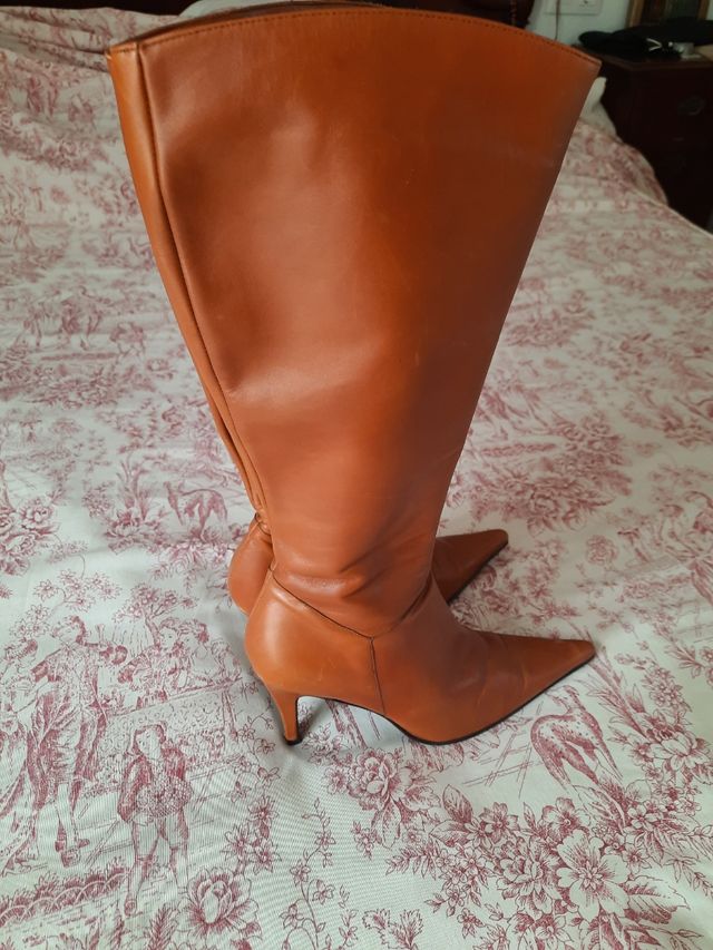 Botas altas marca Lodi