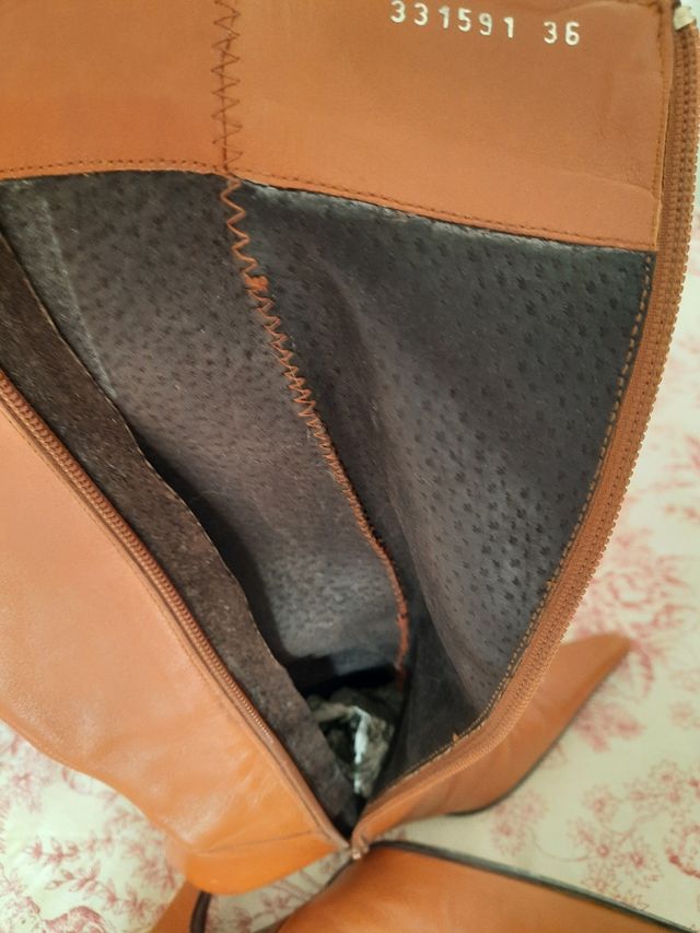 Botas altas marca Lodi