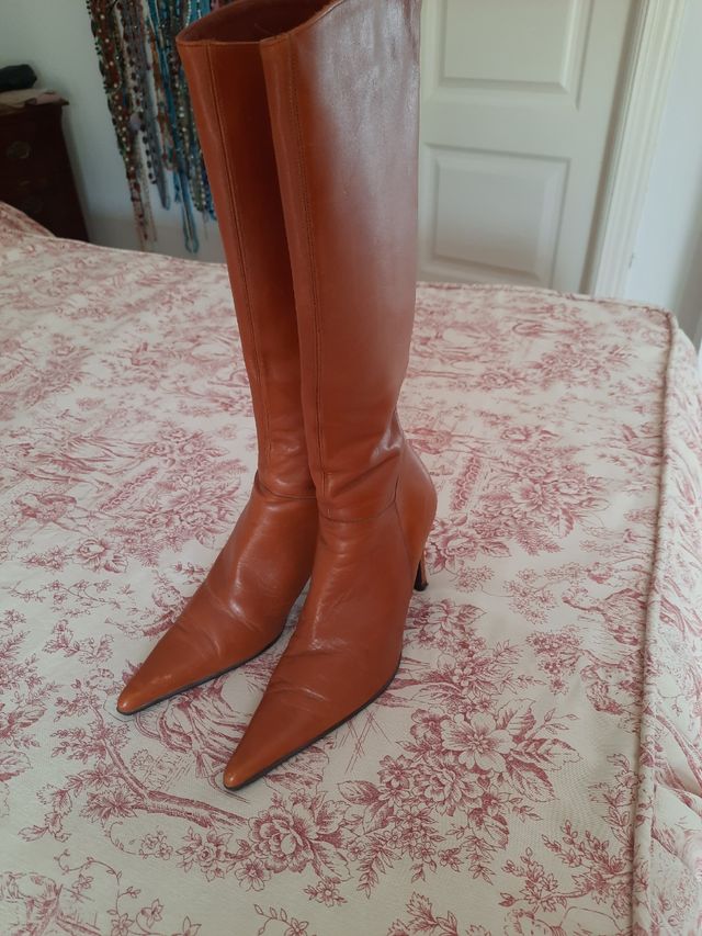 Botas altas marca Lodi