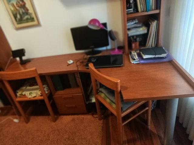 Mesa Escritorio larga + Estantería +Balda de pared