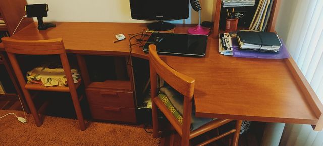 Mesa Escritorio larga + Estantería +Balda de pared