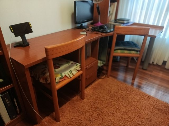Mesa Escritorio larga + Estantería +Balda de pared