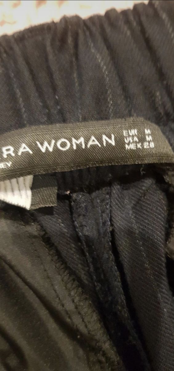 pantalón baggy Zara