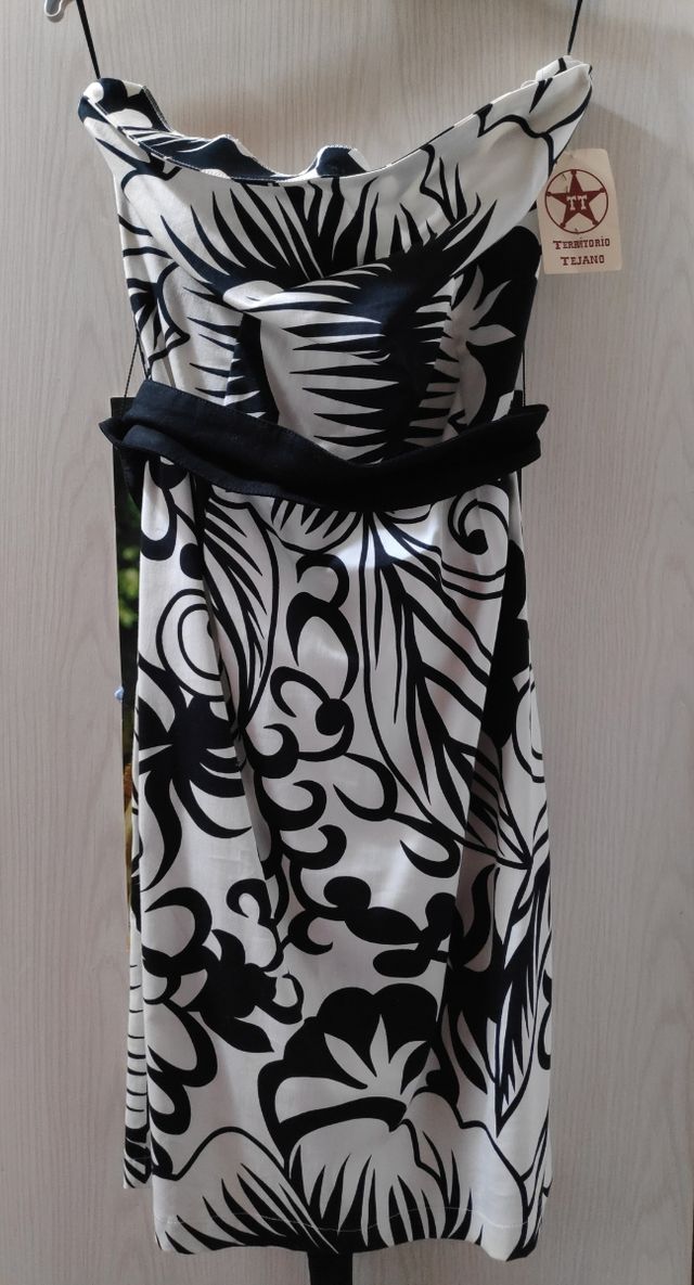 Vestido blanco y negro