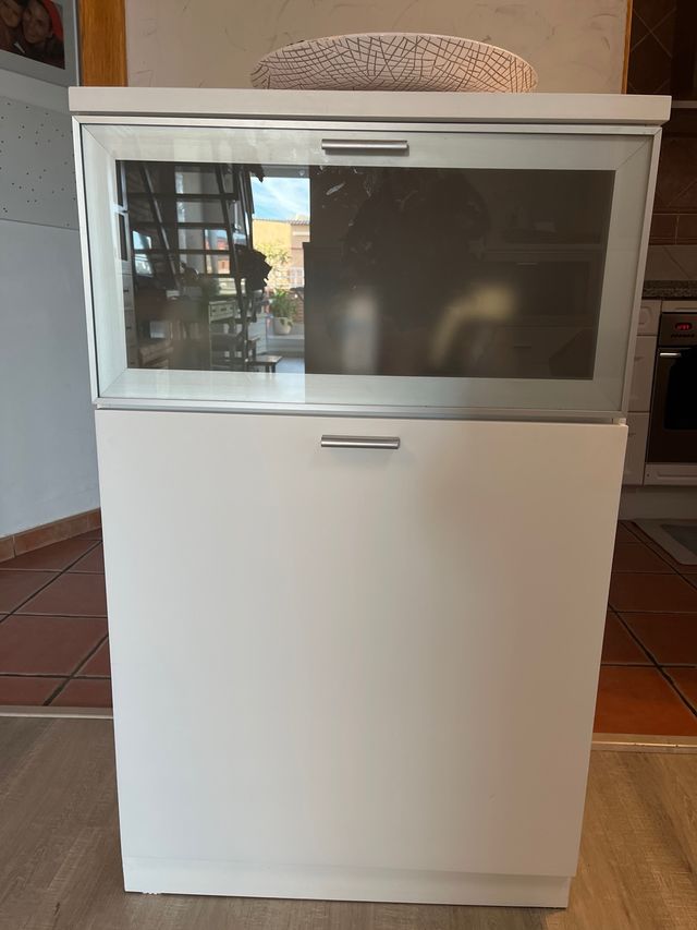 Vitrina lacado blanco madera maciza nogal