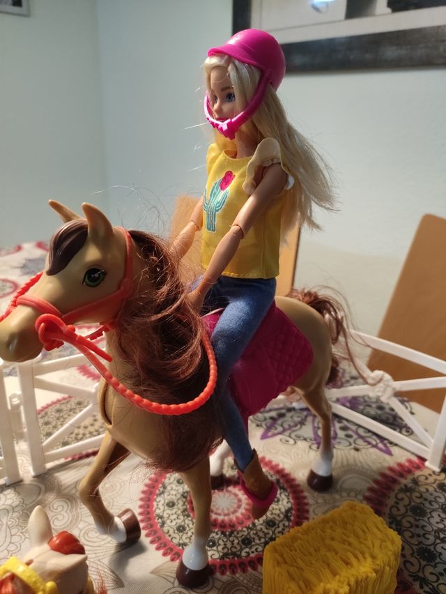 Barbie con caballo