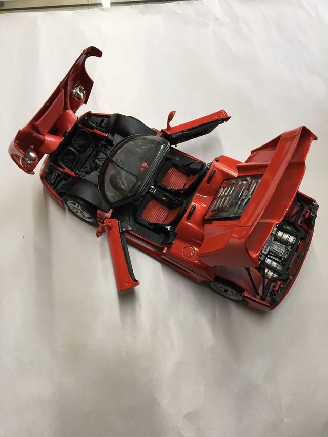 Coche FERRRI F-50