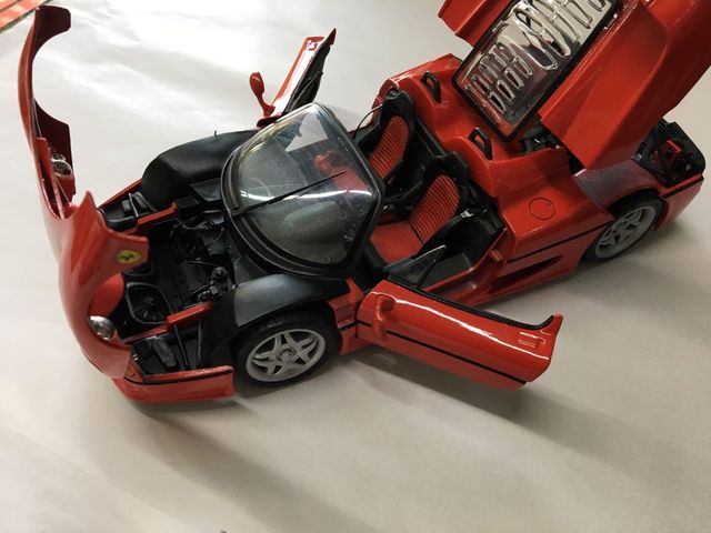 Coche FERRRI F-50