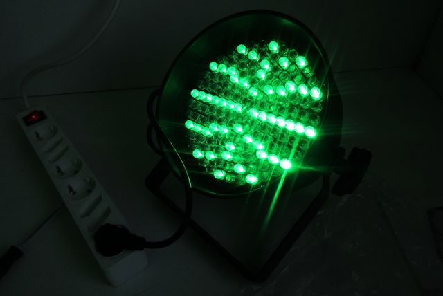 Foco LED Stairville PAR 56 Negro RGB DMX de 10 mm.