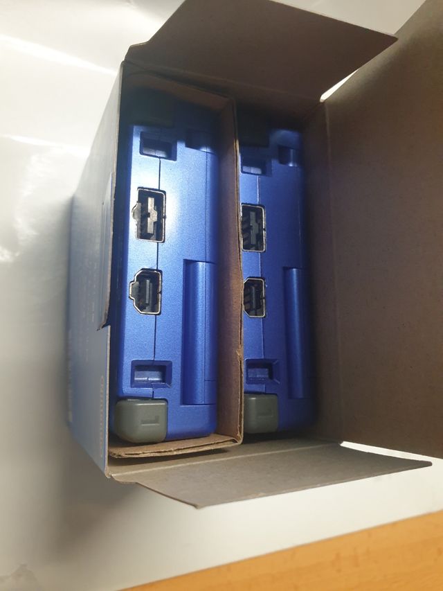2 consolas, caja, 2 juegos gameboy