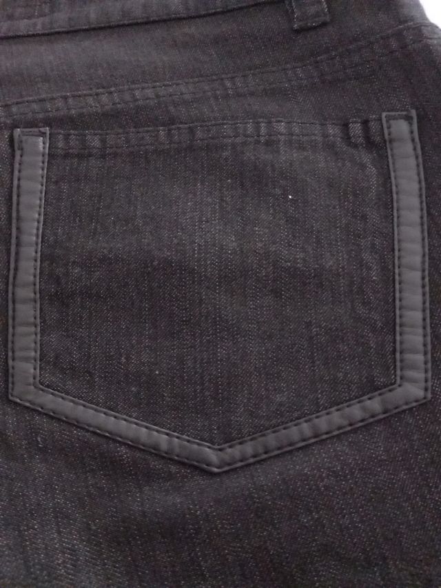 pantalon vaquero negro
