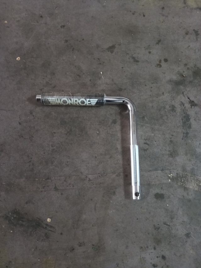 Herramienta para comprobar rótulas y silenblocks