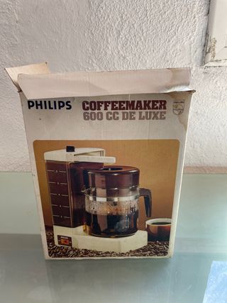 Cafetera eléctrica philips antigua de segunda mano por 8 EUR en Vinyols i  els Arcs en WALLAPOP