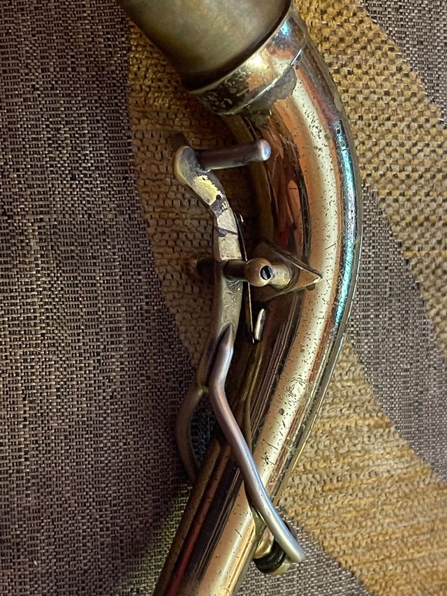 Saxofón BUESCHER 400 Top Hat & Cane