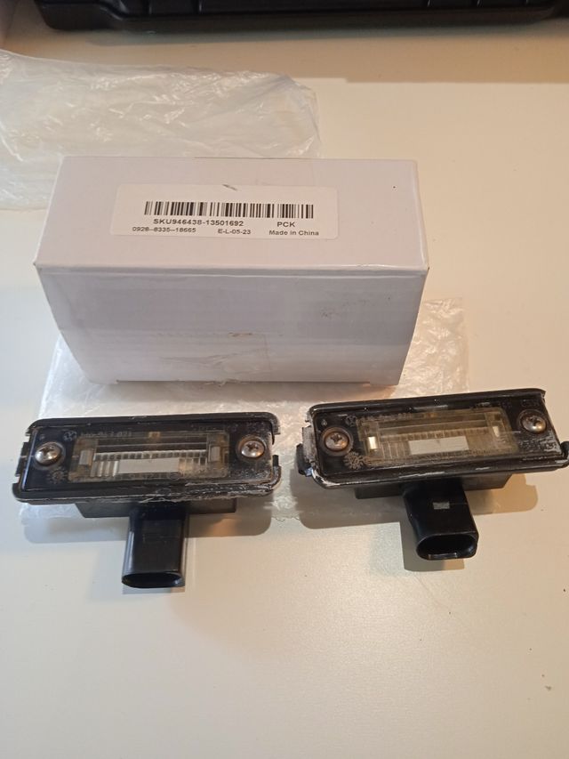 LUCES DE MATRICULA GOLF 1999 A 2003
