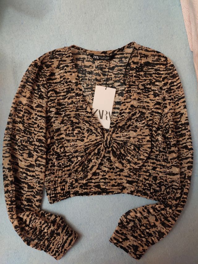 Blusa estampado animal de Zara
