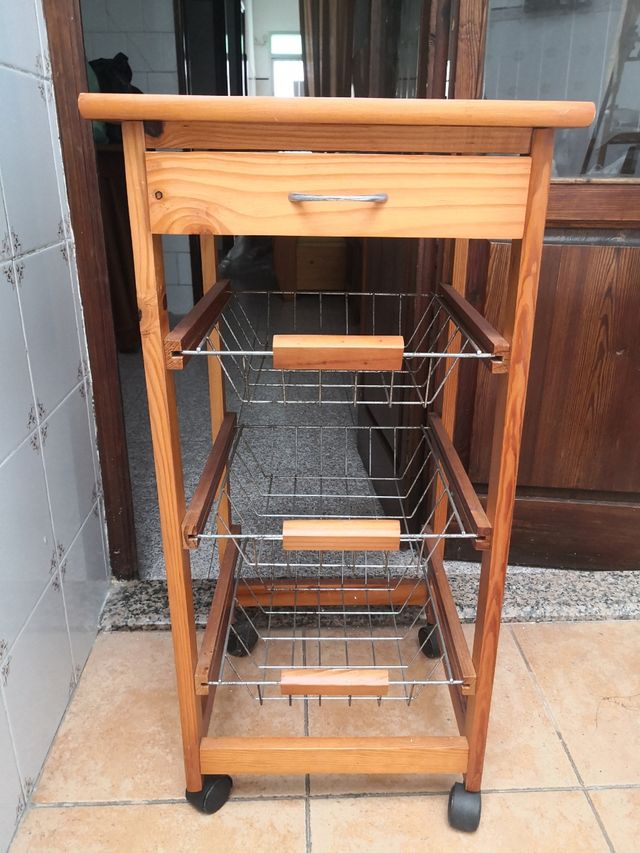 Mueble auxiliar de cocina de segunda mano por 22 € en Oropesa en WALLAPOP