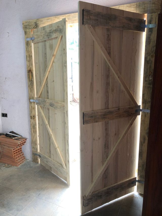 puertas en pino natural o efecto envejecido