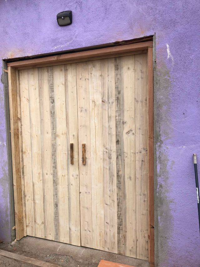 puertas en pino natural o efecto envejecido