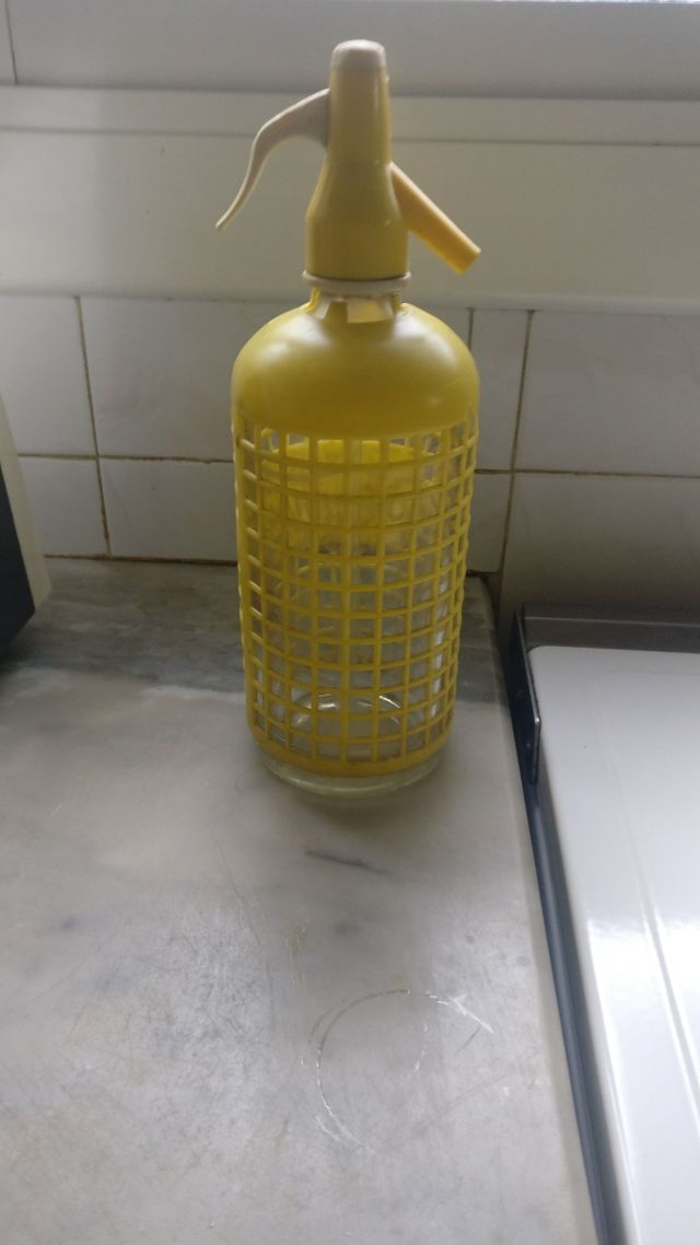 Sifon antiguo, Industrias carbónicas Sant Celoni