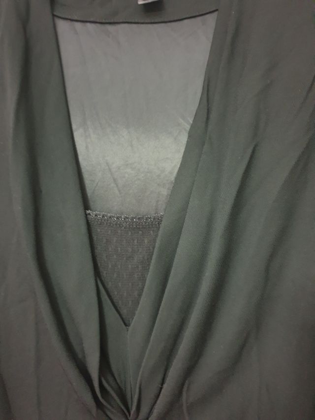 Vestido con escote precioso