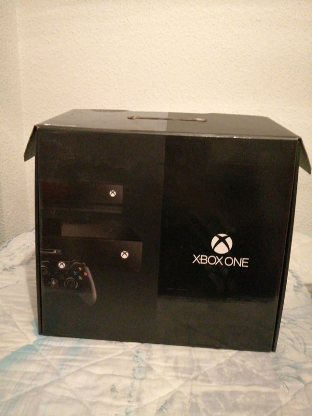Vendo Xbox one Day one 2013