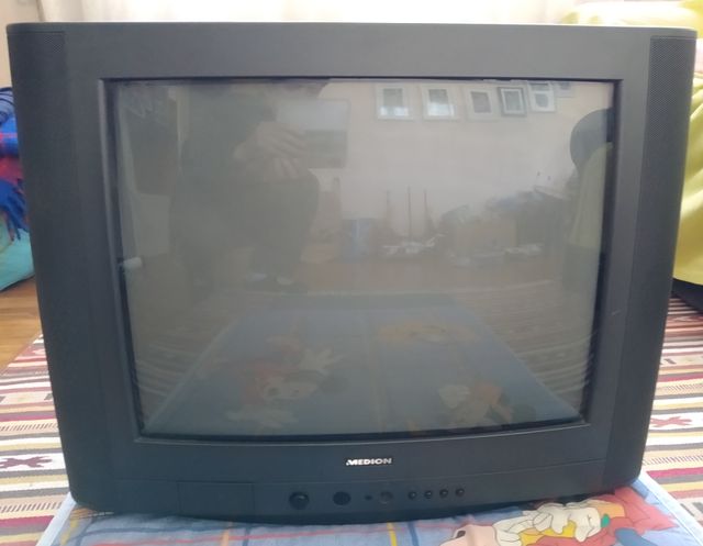 Televisor marca Medion 21 pulgadas