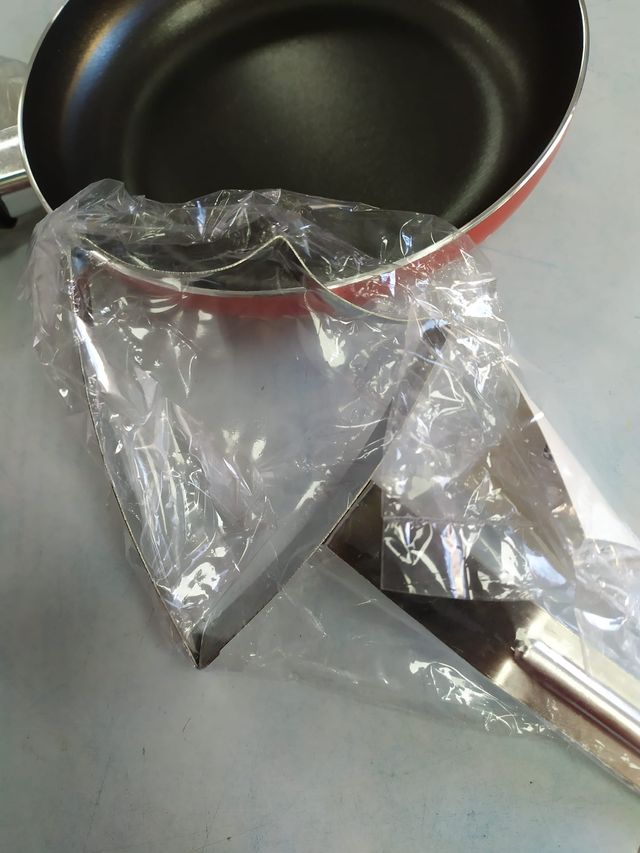 Manteleria,sarten y molde huevo frit Betis Sevilla