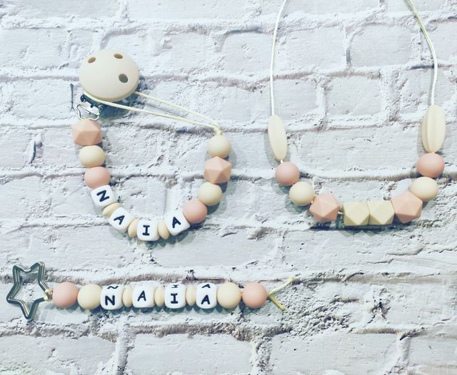 Chupetero, llavero y collar de lactancia