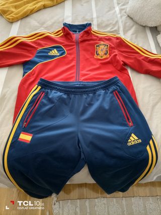 Chándal Selección Española de segunda mano por 30 EUR en Logroño en WALLAPOP