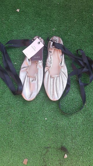 Bailarinas de Zara de segunda mano por 25 EUR en San Sebastián de Los Reyes  en WALLAPOP