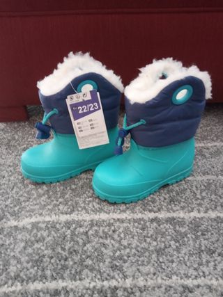 Botas nieve 22\\/23 de segunda mano por 8 EUR en Salamanca en WALLAPOP