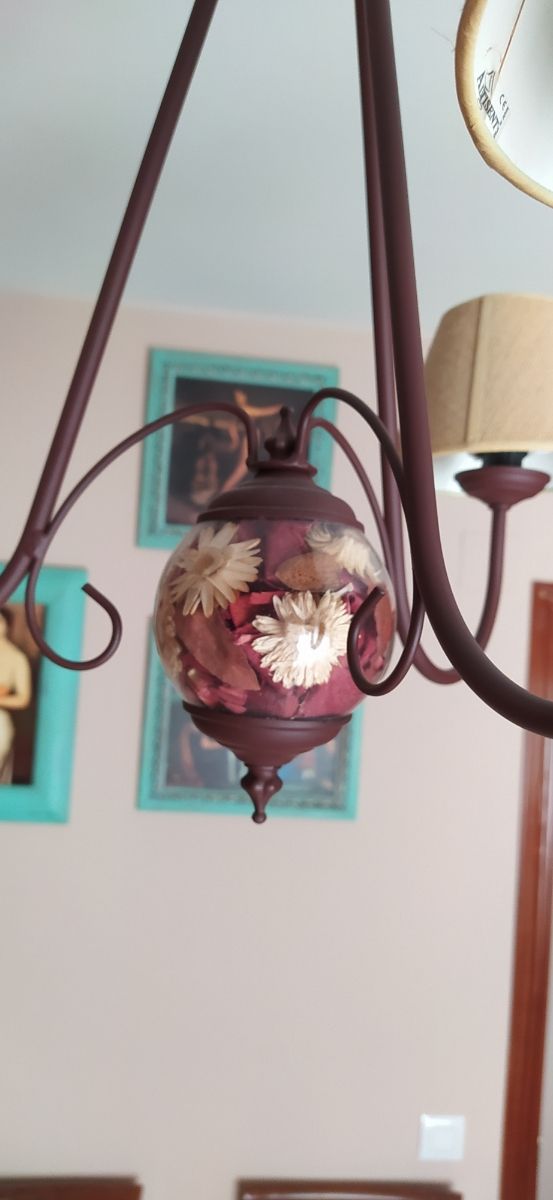 lampada a tre bracci in ferro battuto