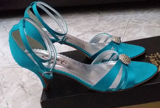 Tacones sin estrenar, azules, de fiesta, talla 41