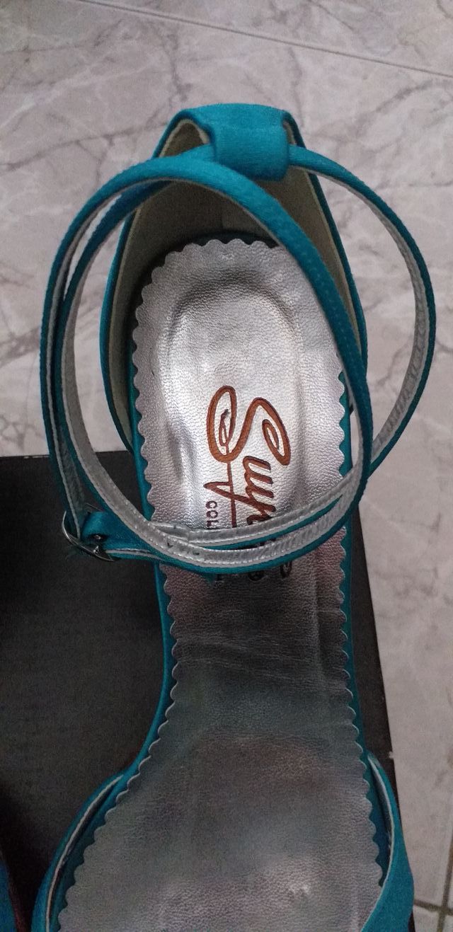 Tacones sin estrenar, azules, de fiesta, talla 41