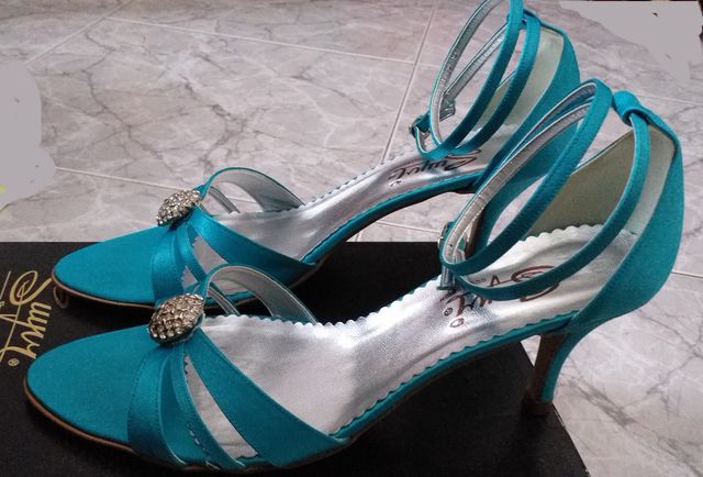 Tacones sin estrenar, azules, de fiesta, talla 41