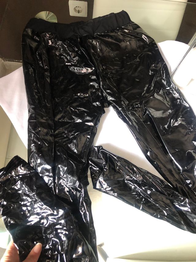 Leggings negro como plástico elástico