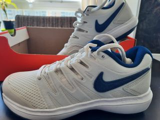 Zapatillas Tenis Nike Air Zoom Prestige 37,5 de segunda mano por 38 EUR en  Alicante en WALLAPOP
