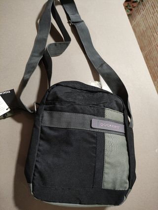 96283.18 Bolso bandolera color verde olivo con bolsillos interiores y