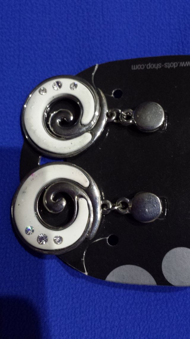 PENDIENTES Y COLGANTE