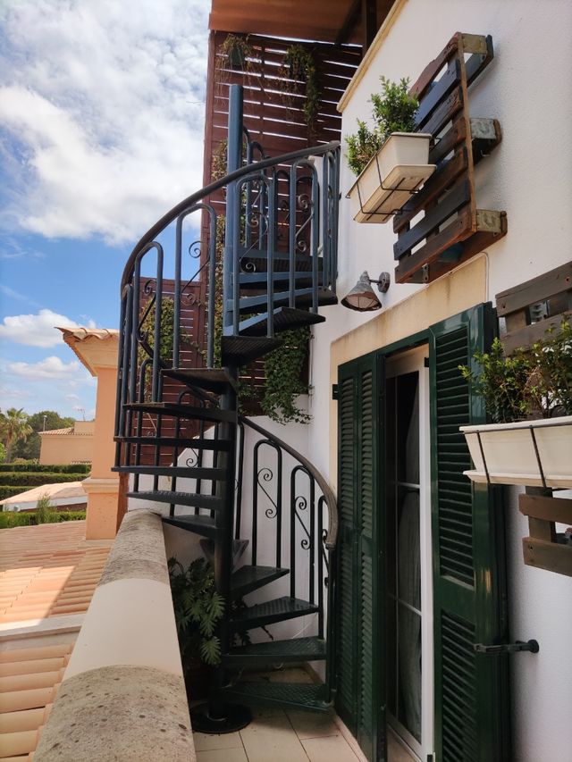 Escalera de Caracol de hierro forjado de segunda mano por 500 € en