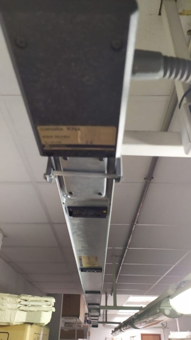 carril de corriente luz