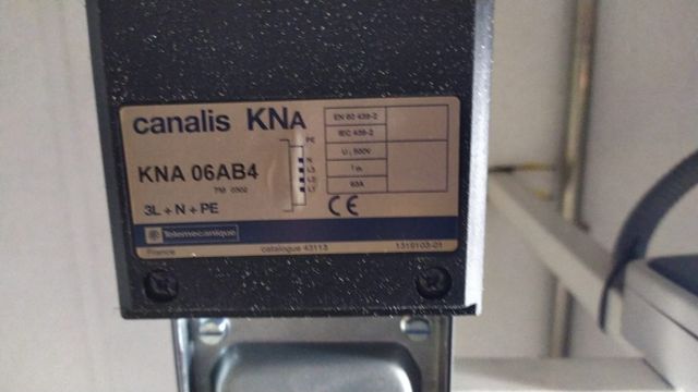 carril de corriente luz