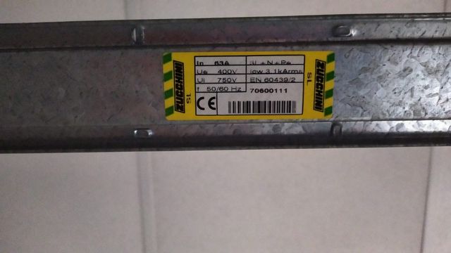 carril de corriente luz