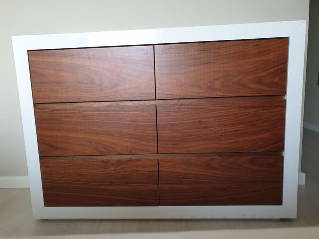 Cómoda dormitorio de segunda mano por 190 € en Zaragoza en WALLAPOP