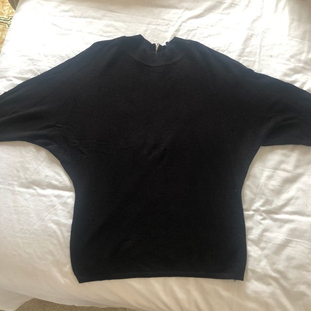 Jersey negro anchito