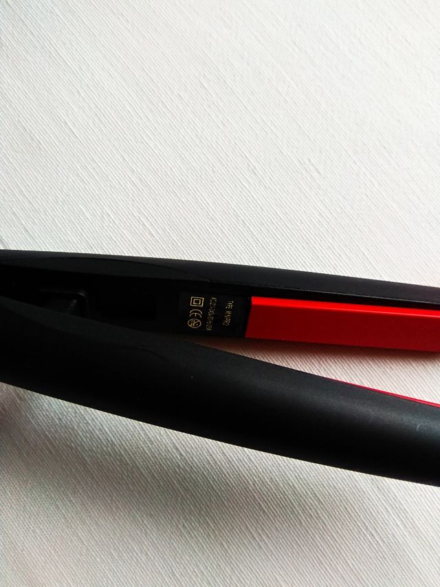 PIASTRA PER CAPELLI DA VIAGGIO