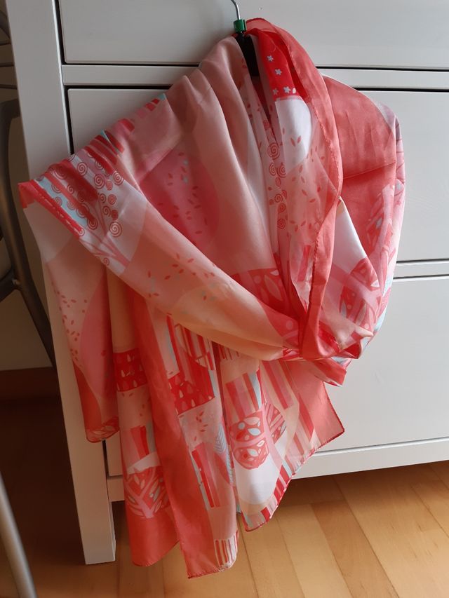 Pañuelo de seda bonito estampado 90x200